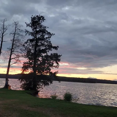 Bialy Zagiel - Dom Do Wynajecia 普鲁斯基